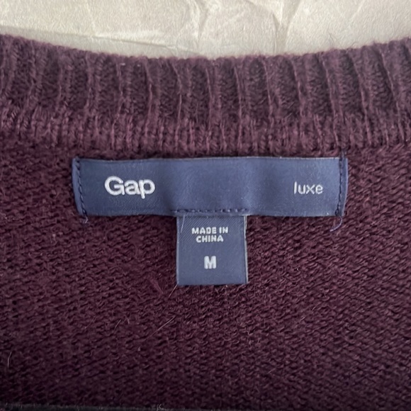 Gap Luxe Plum Sweater w/Shoulder Buttons M - Picture 10 of 11